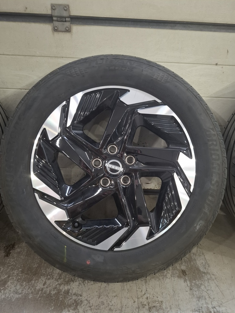 NISSAN QASHGAI RENGAS+VANNE  SETTI