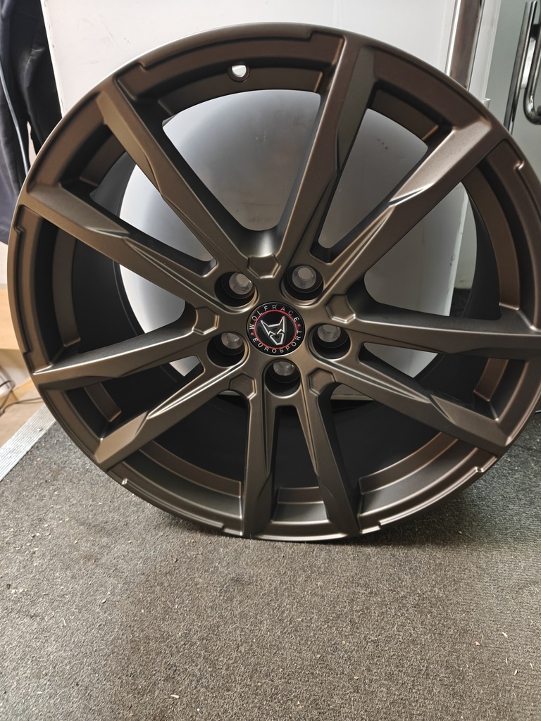 WOLFRACE DORTMUND  8.5x19 5/112 ET42 CB72.6