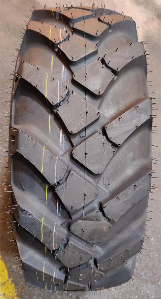 75x10.00-15.3 135A8 ASCENSO MPB 400 XL 18PR 5 VUODEN TAKUU