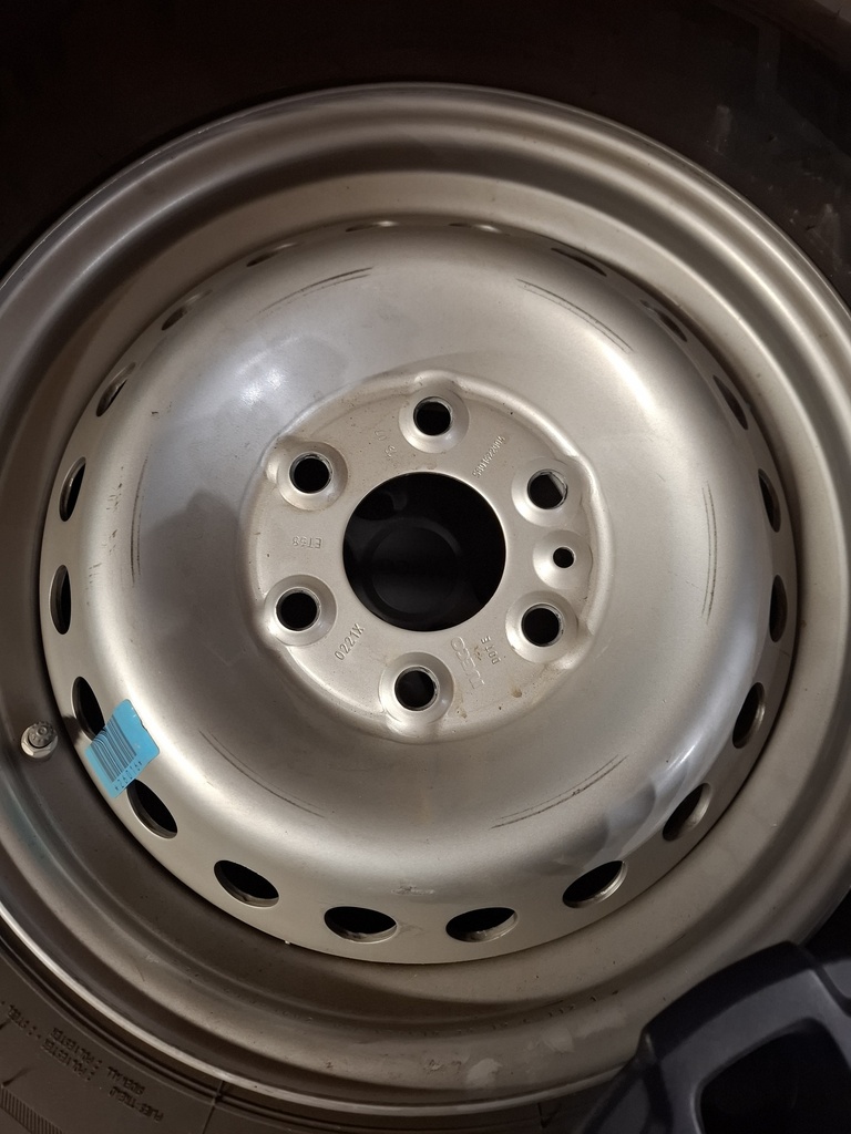 IVECO PELTIVANTEET 6X125 ET 68 +225/65R16C KESÄRENKAAT