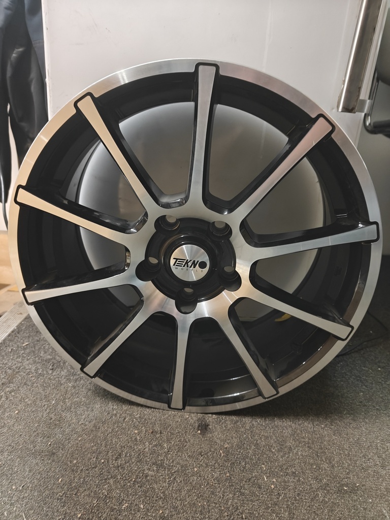 TEKNO VANNE 5X115/5X114,3 ET42 7X17