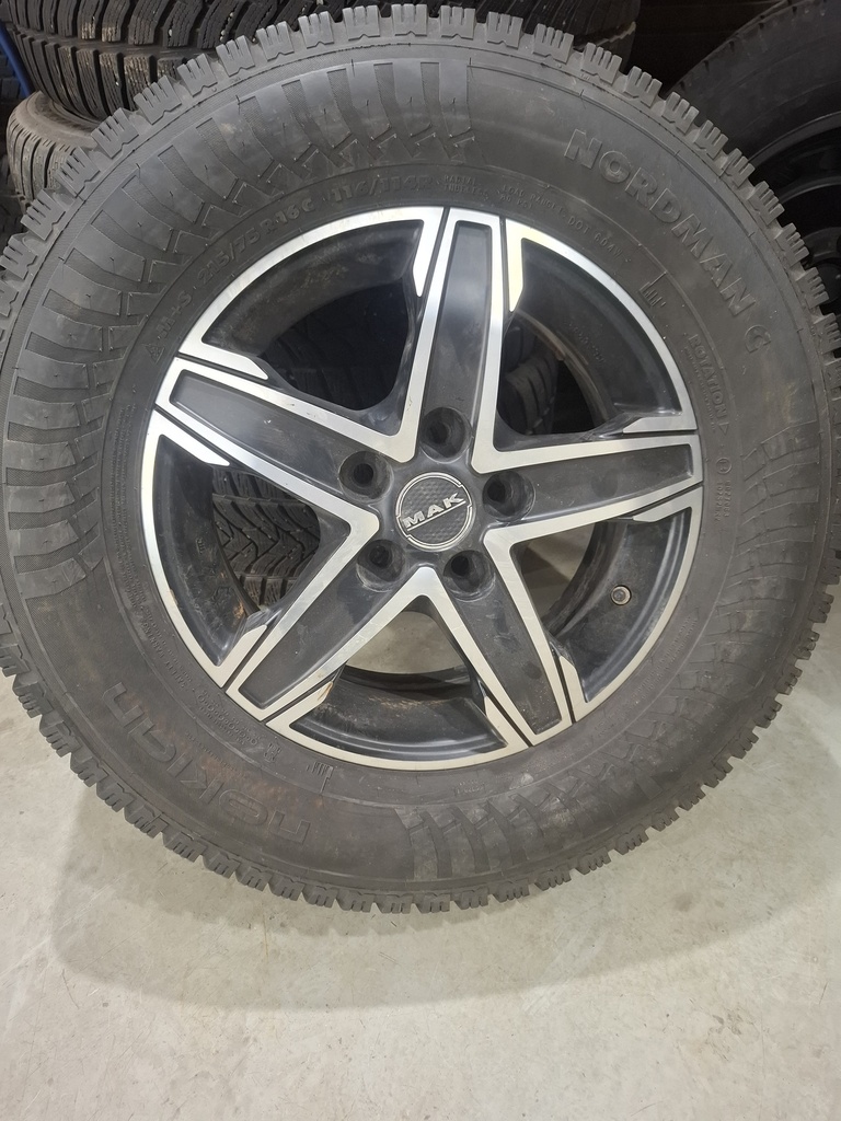 FIAT/CITROEN  MAK VANNE 5X118 215/75R16 NOKIAN NORDMAN C