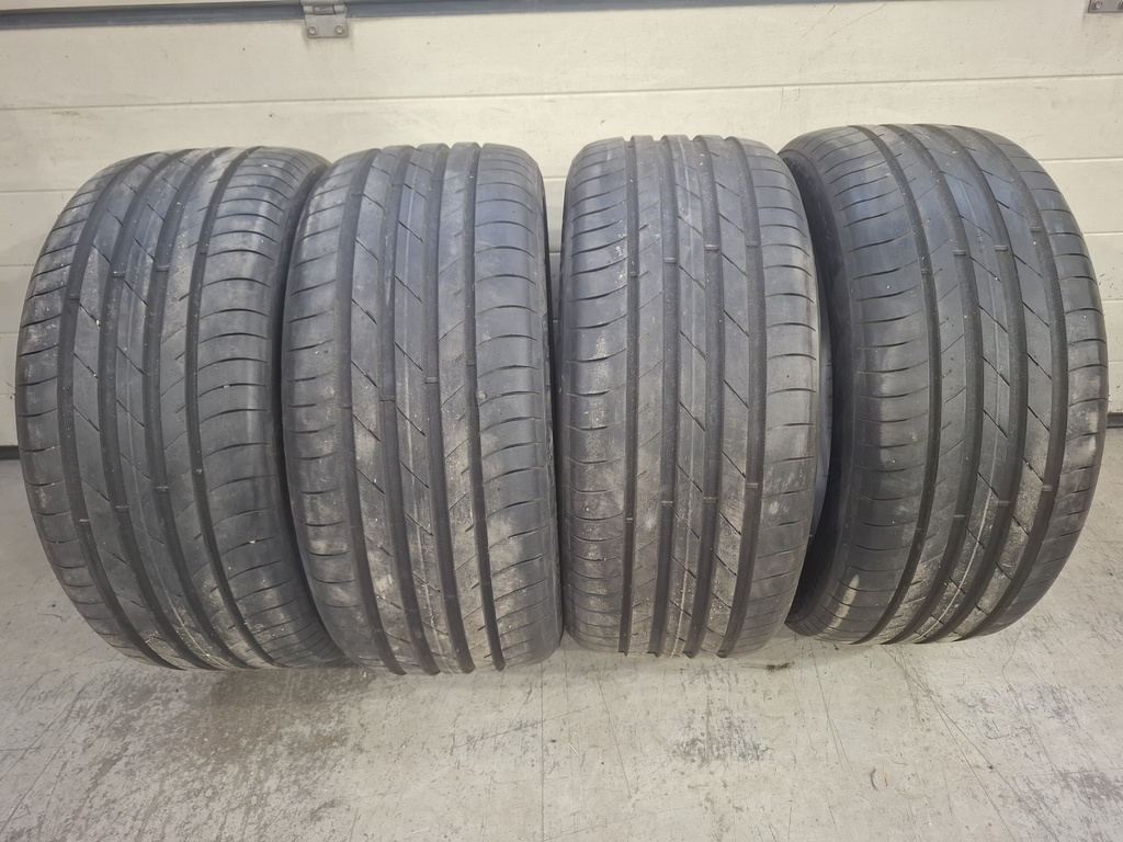 245/45r18 Nokian Hakka Black 3