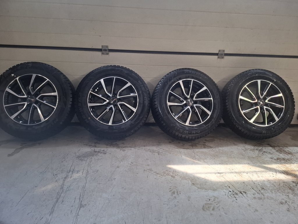 FORD  AVUS ALUMIINIVANTEET 7X16 5X108 +215/65R16 KITAKARENKAAT KÄYTETYT