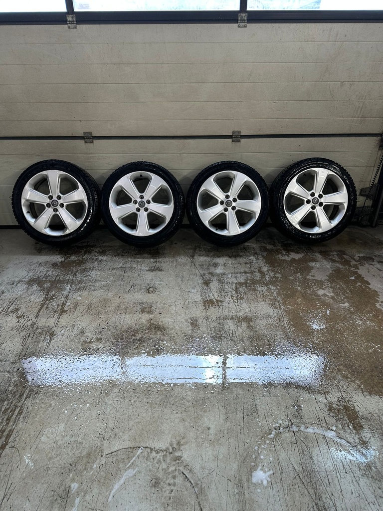 OPEL ORGINAL ALUVANNE+225/45R18 NANKANG NASTA